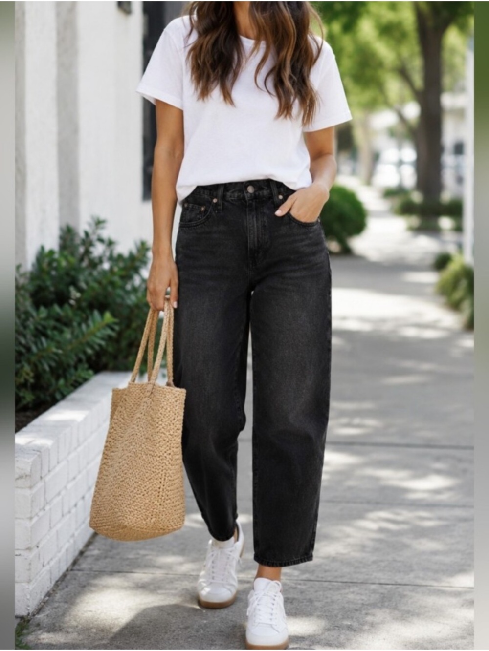 Classic High-Rise Straight Leg Jeans - Black